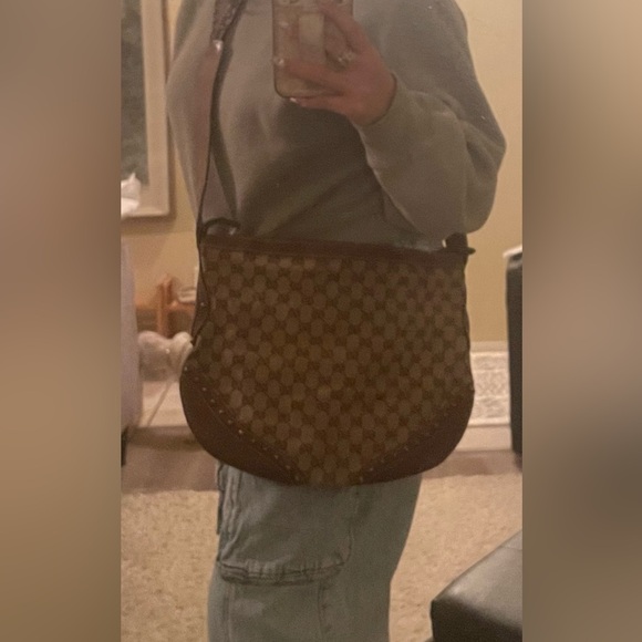 Authentic Vintage Gucci Crossbody Bag - Picture 2 of 16